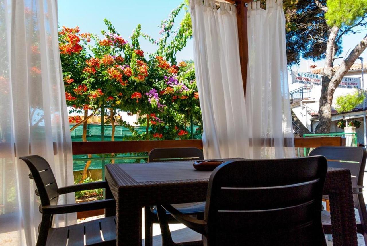 Villa Mediterranea - Apartments Medulin Extérieur photo